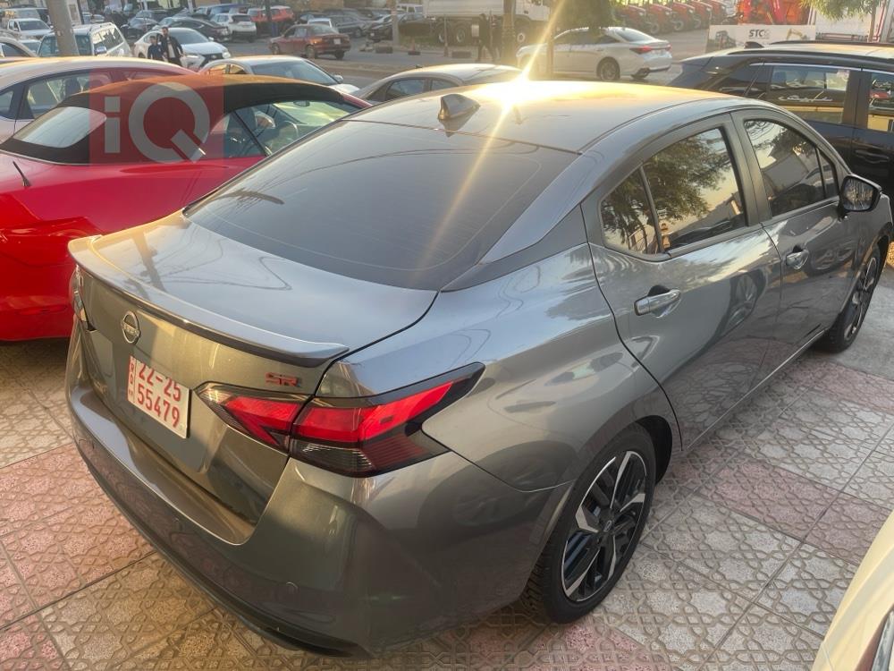 نیسان ڤێرسا